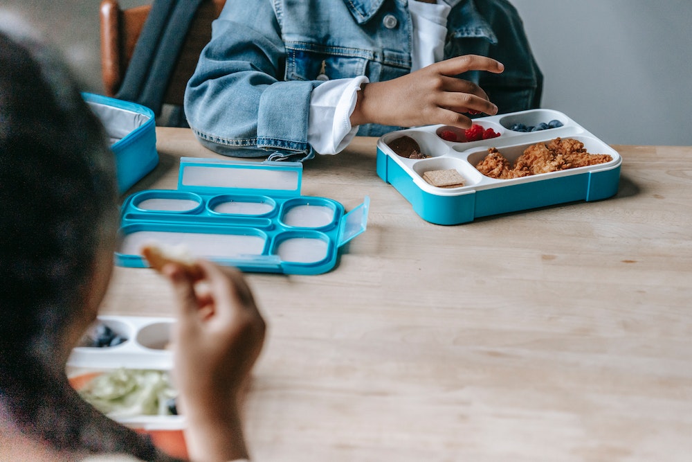 Jak kształtować nawyki żywieniowe u dzieci: Praktyczne porady dla rodziców